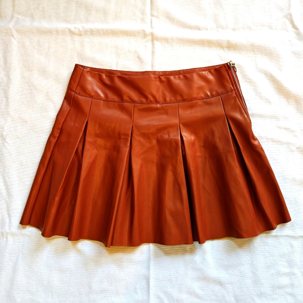 BNWT Wet Seal Faux Leather Pleated Skirt